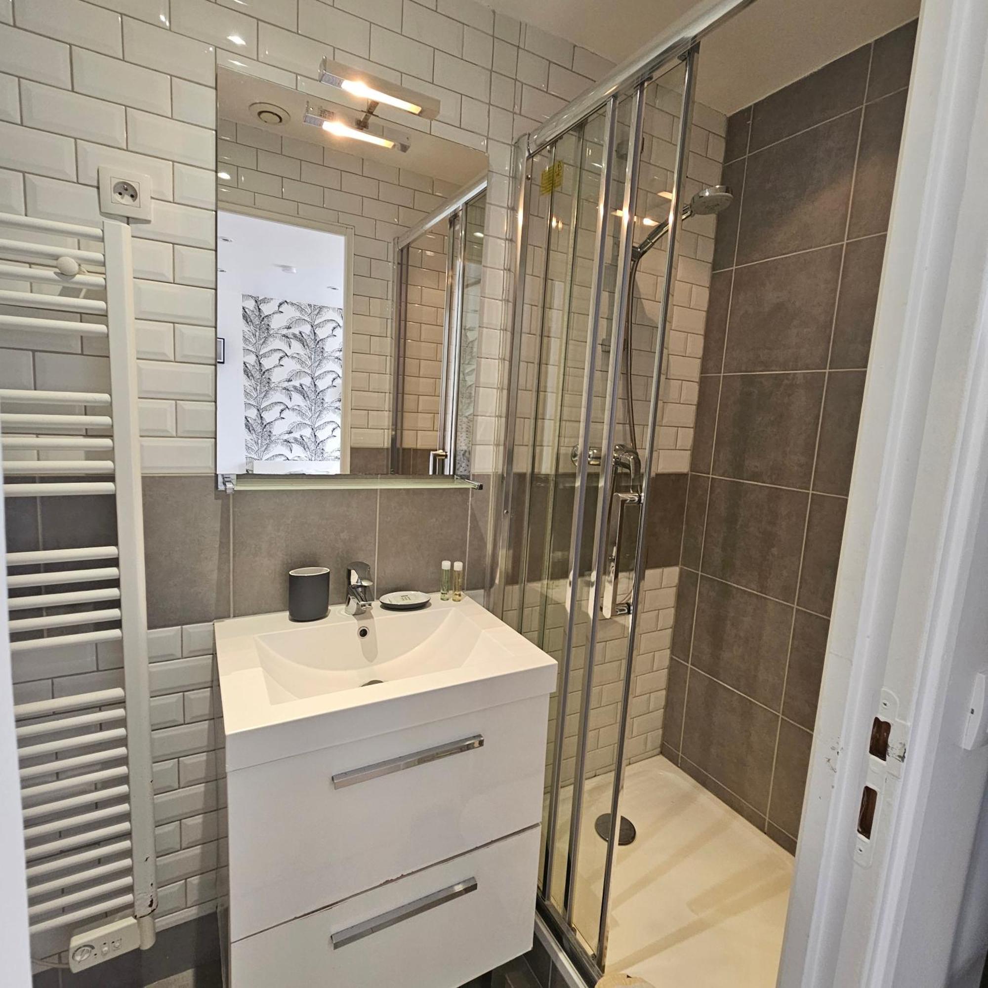 Residence Hotel Le Relais Amelie Clamart Eksteriør bilde
